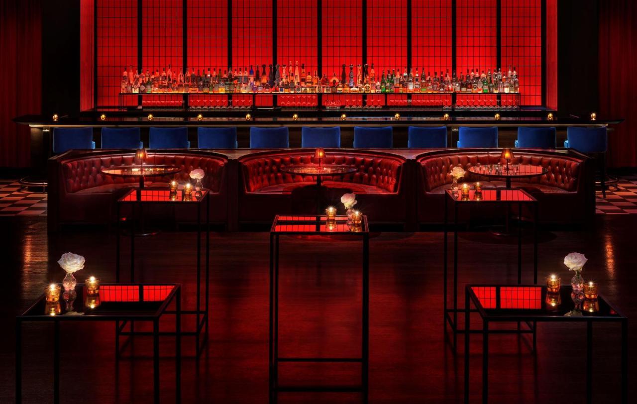فندق ذا تايمز سكوير إيديشن نيو يورك المظهر الخارجي الصورة The bar at the nightclub