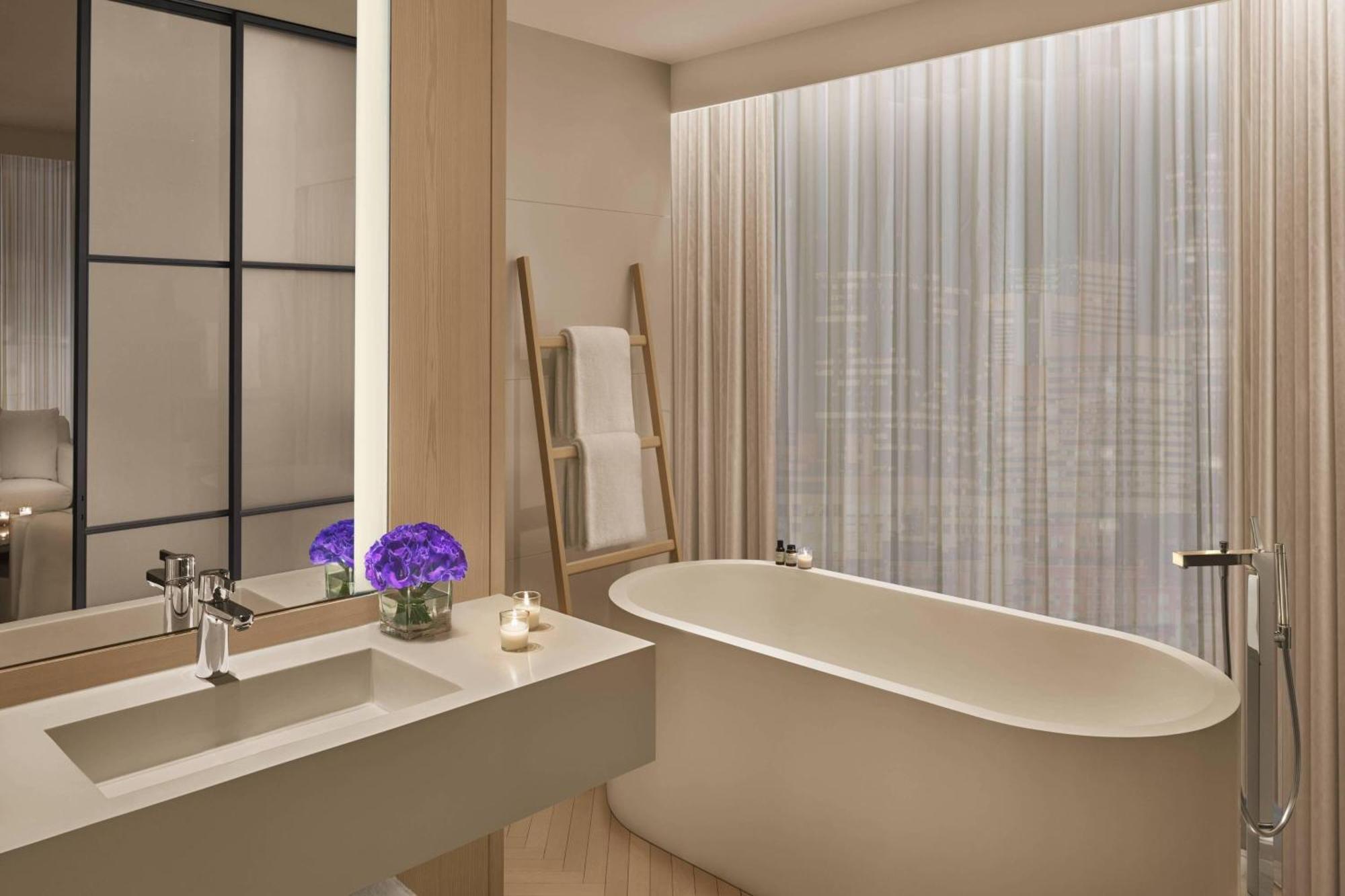 فندق ذا تايمز سكوير إيديشن نيو يورك المظهر الخارجي الصورة Bathroom